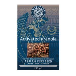 Angekeimtes Granola mit getrockneten Äpfeln und Leinsamen – Verpackung von vorne.